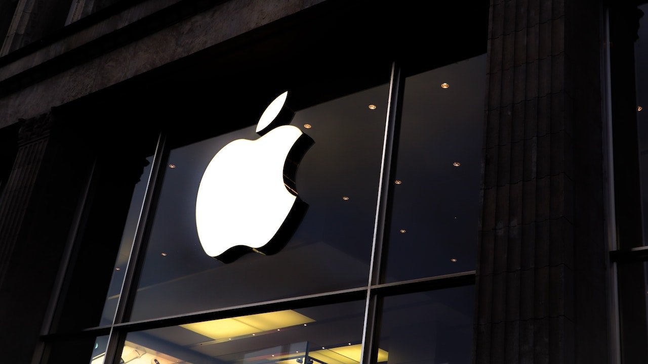 Apple Birleşik Krallık'ta 550.000 İş Oluşturduğunu İddia Etti