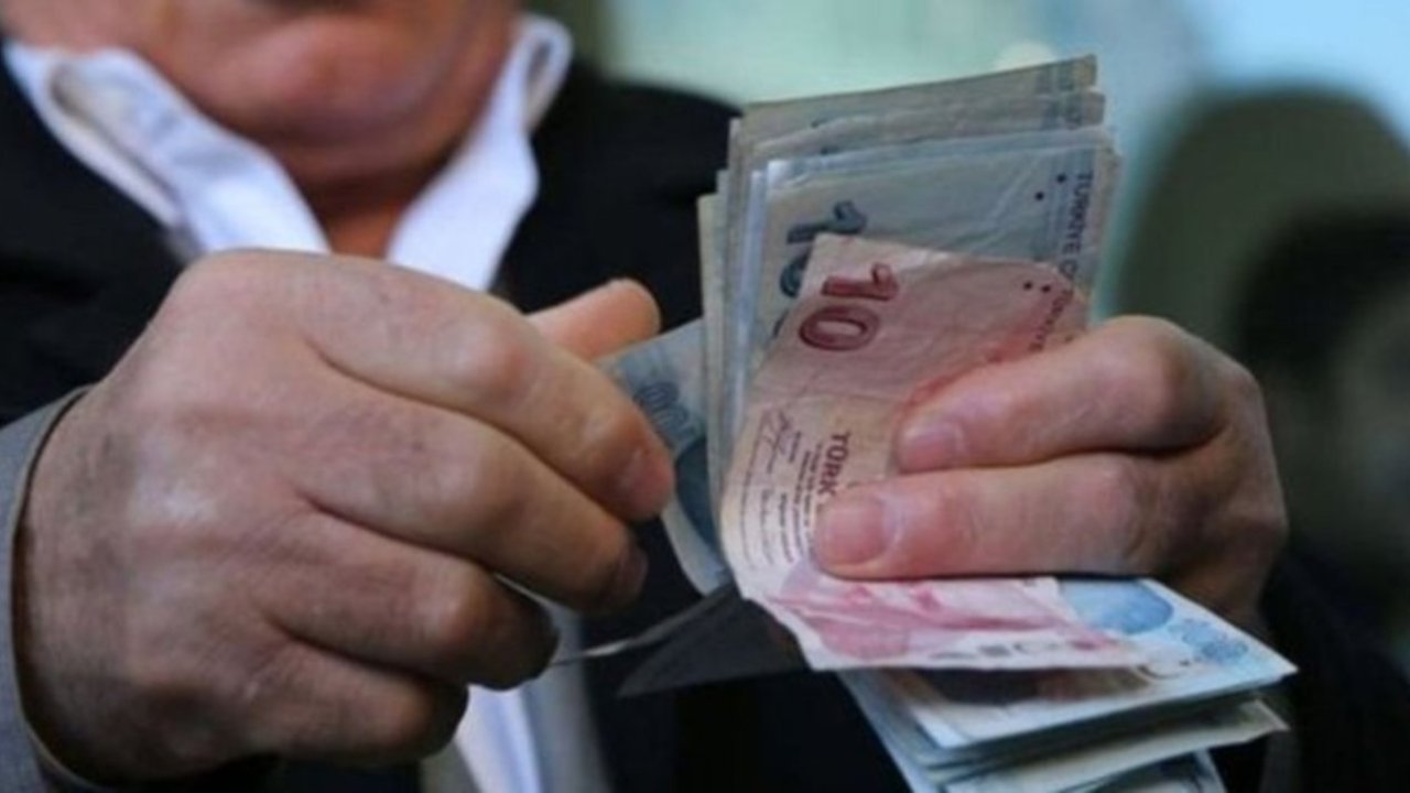 Emeklilere Özel Fırsat: Halkbank, Vakıfbank ve Ziraat Bankası'ndan 13.300 TL Tek Seferlik Ödeme!