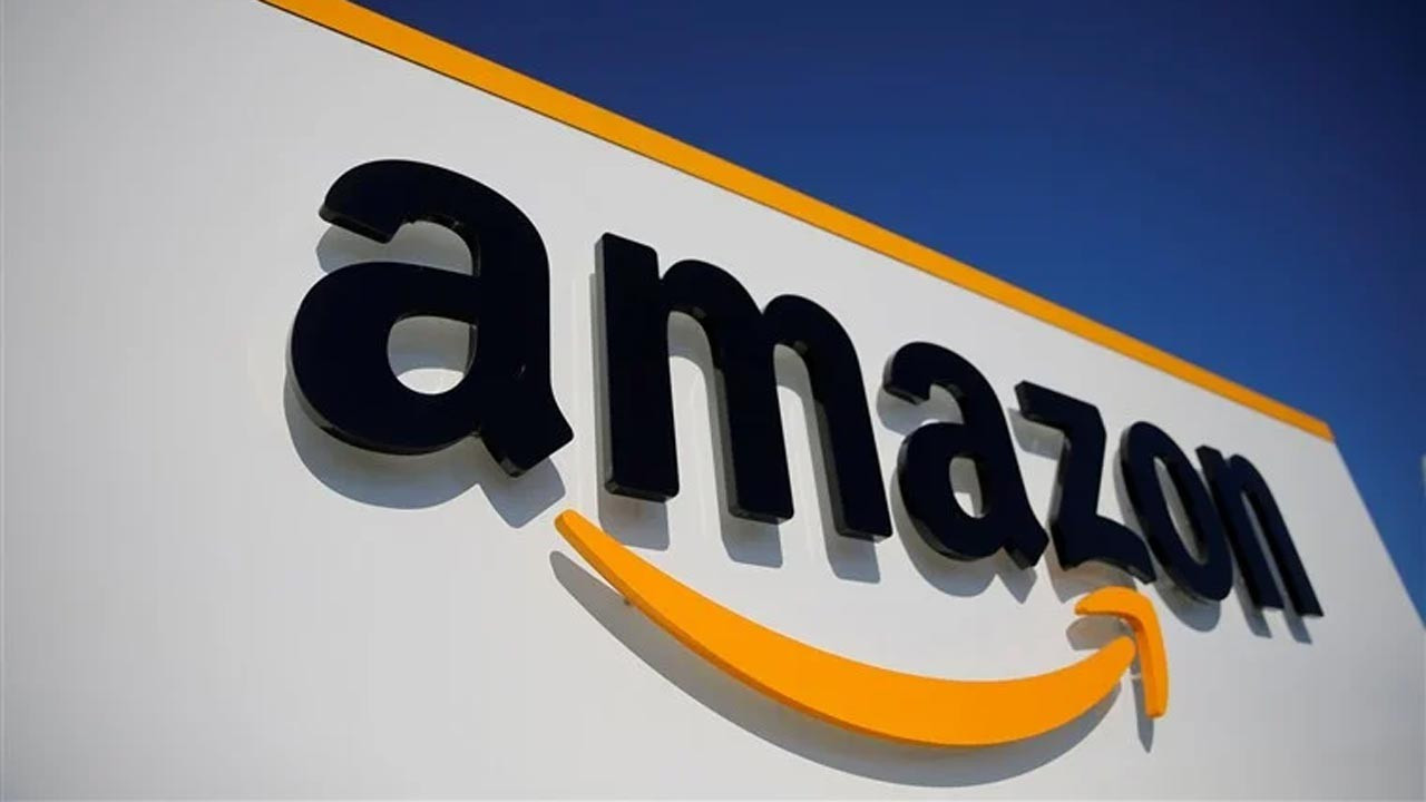 Amazon Yapay Zeka Destekli Alışveriş Asistanı Rufus'u Tanıttı