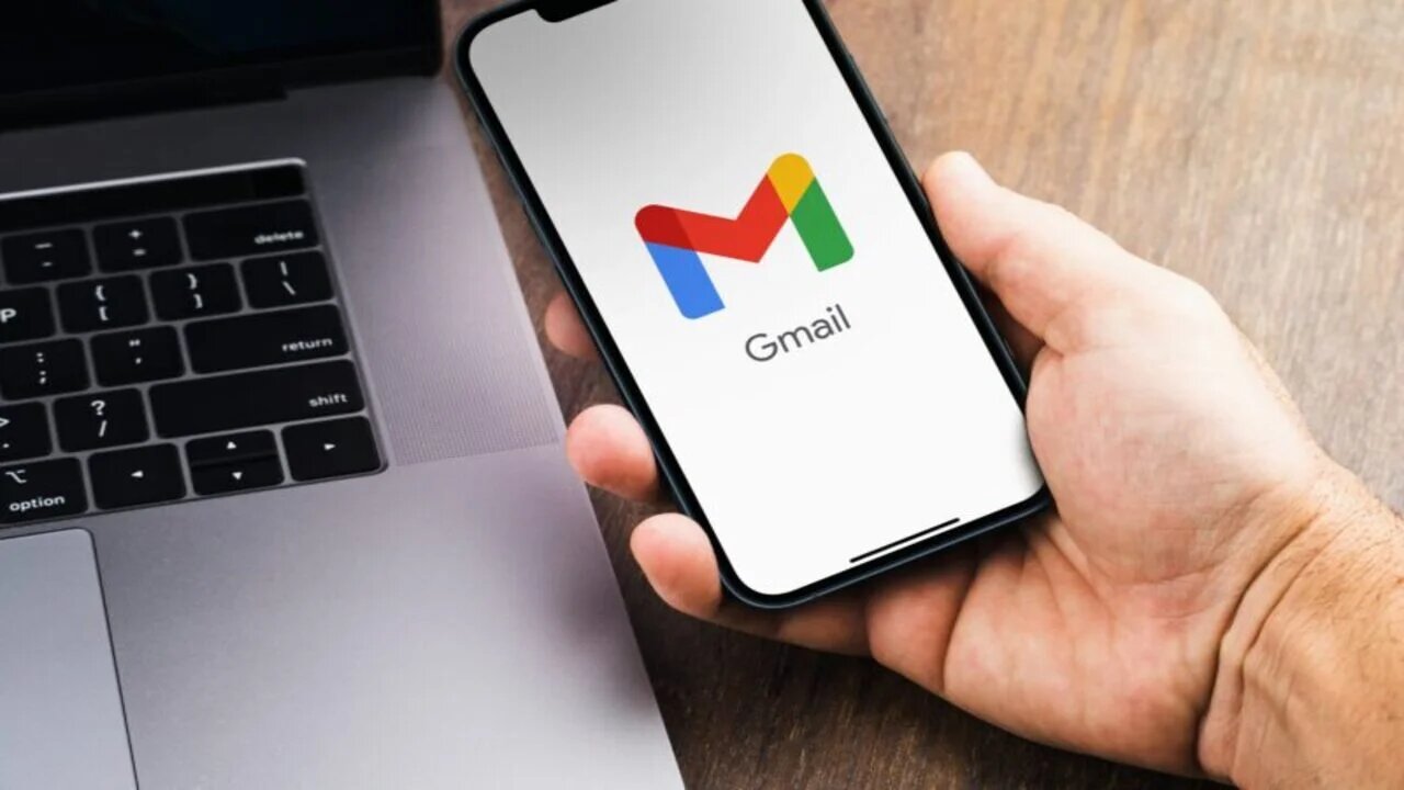 Google Gmail İçin Sohbet Tarzı E-Posta Yanıtlama Arayüzü Yayınladı