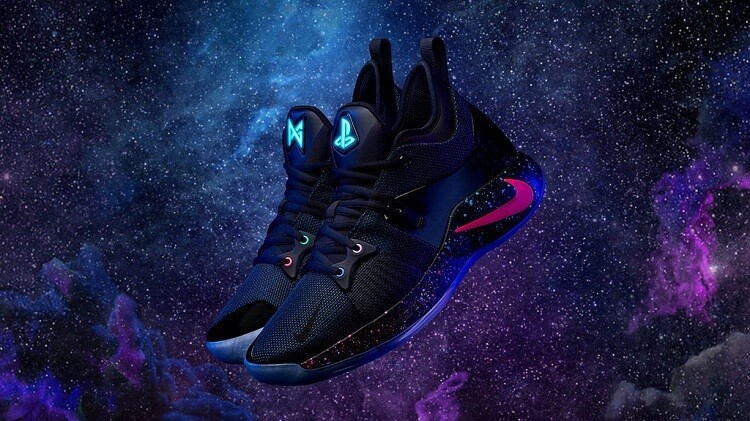 Nike'tan PlayStation temalı ayakkabı PG2!